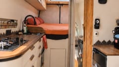 Snappie the van – Off-grid camper van