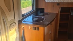 Hellouw – 4p Fiat alcove uit 2011