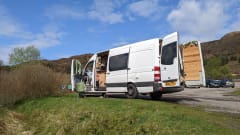 Maura the Boogy Wonder Van  – Superior Land Yacht 