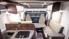 2021 *Full Option* Benimar Cocoon 463 with AUTOMATIC