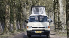Desert - Cozy and robust VW T4 multivan with lifting roof