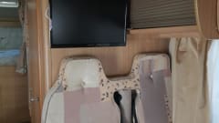 Lerry92 – Camper mansardato 6 posti con aria condizionata