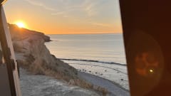 Komeet – Adventurous Mercedes Sprinter for rent!