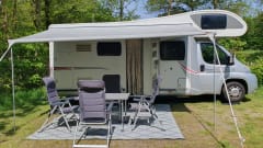 Lucky – Spacious and complete camper (7p-2012-euro5)