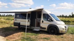 Travelcar – Beautiful cool modern 2 person camper bus