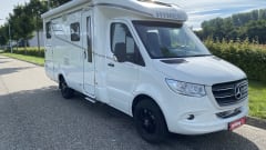 Vrijheid op wielen – Powerful luxury Hymer Mercedes camper semi-integrated from 2019