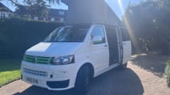 The Green Machine – Volkswagen T5 - Sleeps 4, fab fun!