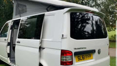 S88 – VW T5.1 Camper LANGE WHEEL BASE - Sitzplätze 5 Schlafplätze 4 (10 Schlafplätze inkl. Markise)