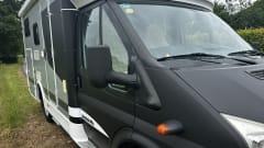 June – Super cozy and complete 2p camper! 