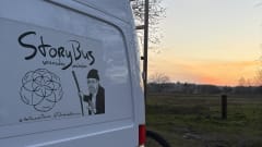 StoryBus  – Mercedes-Benz Wohnmobil für 2 Personen aus dem Jahr 2009