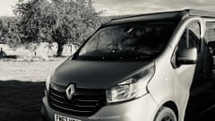 Arnie – 4 berth Renault campervan from 2018