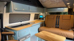 woody – Luxury 4 berth Automatic Volkswagen campervan brand new 2025 conversion 