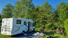 Complete 4 person family camper!