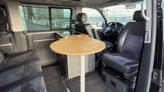 Black Beauty – 2p Volkswagen campervan uit 2007