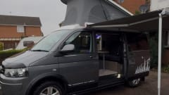 Dougie – Beautiful converted VW T5.1 Transporter 4 berth