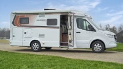 Pepper 4 Mercedes Benz – Super-luxury Mercedes Benz - Weinsberg Pepper, Automatic/Air Conditioning etc.