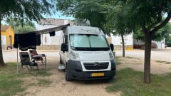 Citroën buscamper + twee E-steps !!! – Still available for the long Ascension weekend!!