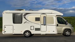 Burstner ixeo time 734 – Very luxurious camper queen-size bed air conditioning Nespresso