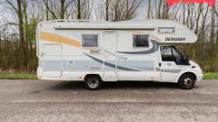 De veteraan – Ford Transit - RIMOR - 7pers= 4 grote +3 kleine bedden