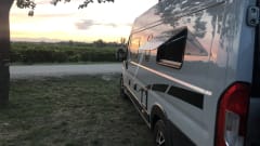 NIO – Nieuwe VAN/Camper, genieten met twee in de natuur!