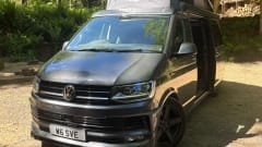 4 berth Volkswagen Campervan - Perfect for couples and families of 4