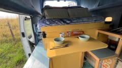 Fishbowl 🐟 – Cosy lil van for your xmas trip 