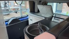 Ford Nugget – 4p Ford campervan uit 2016