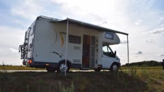 Ford Benimar  – Comfortabele familiecamper met 6 slaapplaatsen compleet ingericht