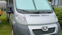 2p Peugeot bus from 2011