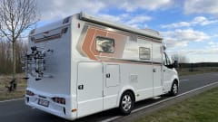 Weinsberg CaraSuite 640 MEG MB AUTOMATIC