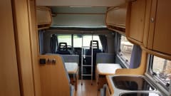 Spacious, cozy and complete family camper
