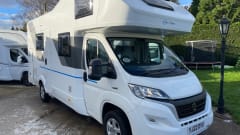 7 berth Adria sunliving ad70dk. Reg 2022