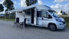 Coral suite on wheels – Luxury 2 person Adria Coral 650DL automatic transmission semi-integrated from 2022