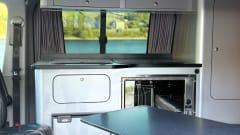 4 berth Volkswagen Campervan - Perfect for couples and families of 4