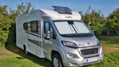 Pearl –  Essex based,4 berth luxury for your Summer/Autumn break.Insurance included