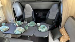 - – Adria Sun Living (2022): Ruime, luxe, 5-persoons camper