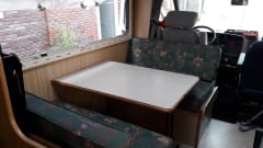 "Sminty Minty" – Compacte gezinscamper (5/6 pers.) & compleet ingericht
