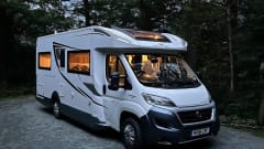 VIP 6 berth & 6 seatbelts – WiFi ✅ 2 TV's ✅ Pets ✅ Bikes ✅ Awning ✅ EU Travel ✅