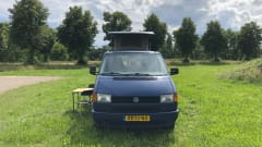 2p Volkswagen bus from 1992