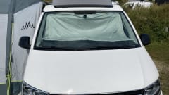 5p. In zeer goede staat; met diverse kampeeruitrusting indien nodig – 5p VW California Beach campervan from 2019