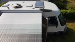 Cozy camper, fully equipped. With scooter carrier/bicycle carrier