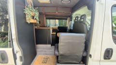2p Citroën bus uit 2018