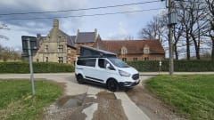 ROSA – 2023 4-person Ford campervan