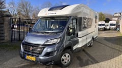 Luxury 4-person Adria Automatic