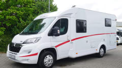 Sunlight V66, 6.70 Meter, Lengtebedden, XL Garage