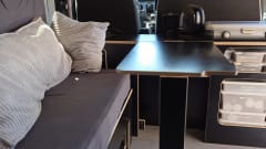 Camper incognito  – 2p Ford bus from 2018