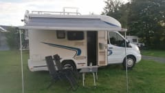 Compact 4-seater Volkswagen campervan 