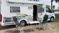 Leukerd  – 4p Renault semi-integrated from 2007