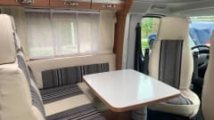 Beautiful, large and very comfortable 2p LMC semi-integral from 2009