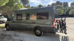 Campscout (By Pössl) with twin beds and bike carrier for electric bikes 